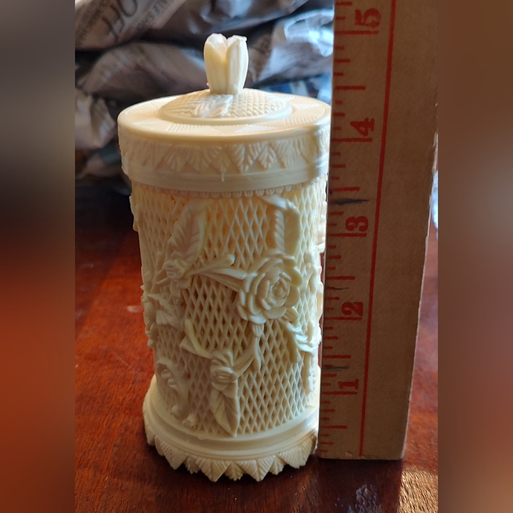 Intricate Cream Food Pick  Container